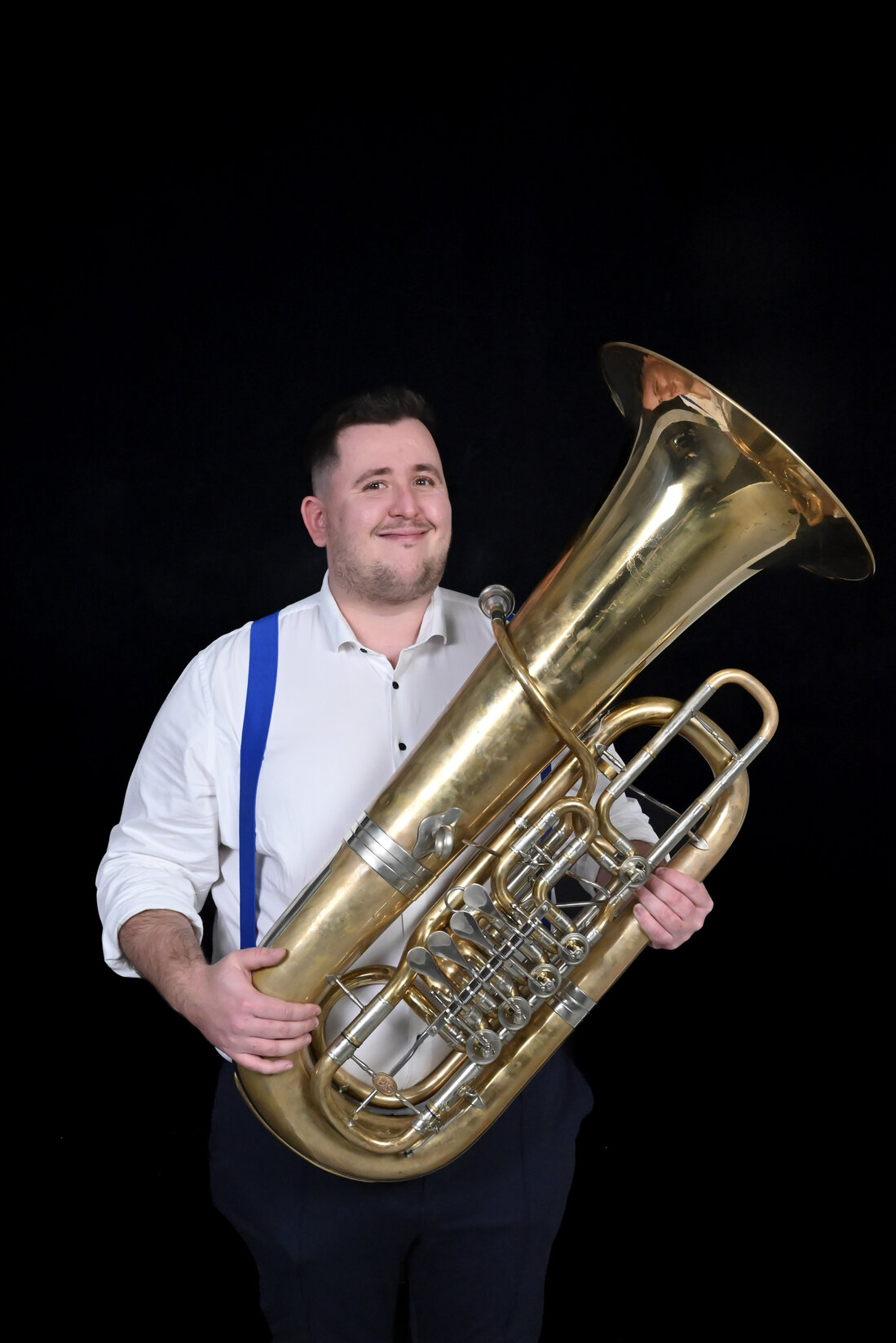 Tuba portré